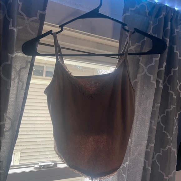 Brown Hollister top - Picture 2 of 4